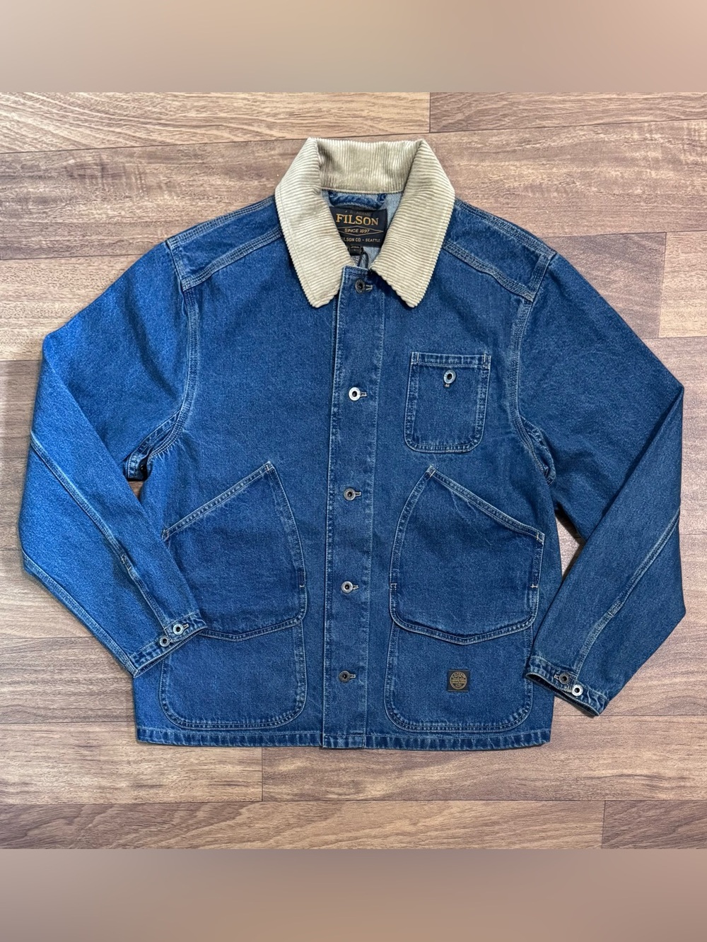 Filson 11-Oz Denim Outfitter In Light Indigo Jacket - Picture 5 of 10